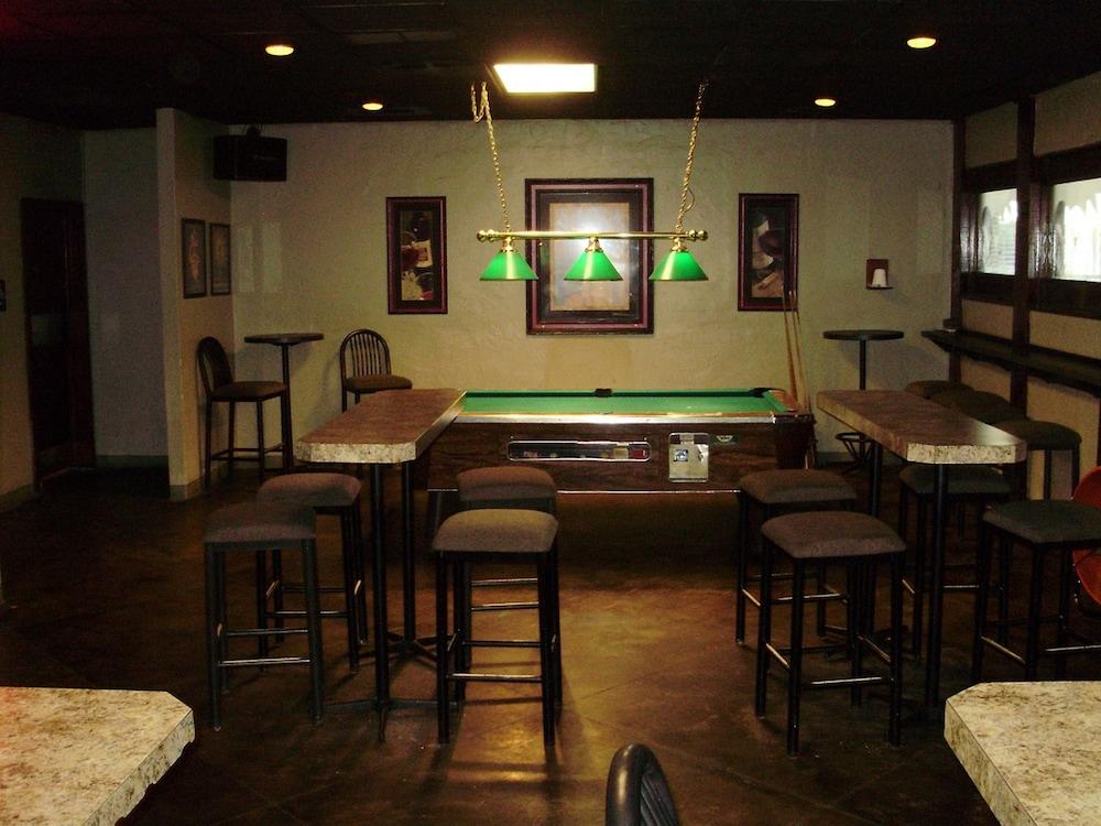 Trade Winds Central Inn Tulsa Exterior foto