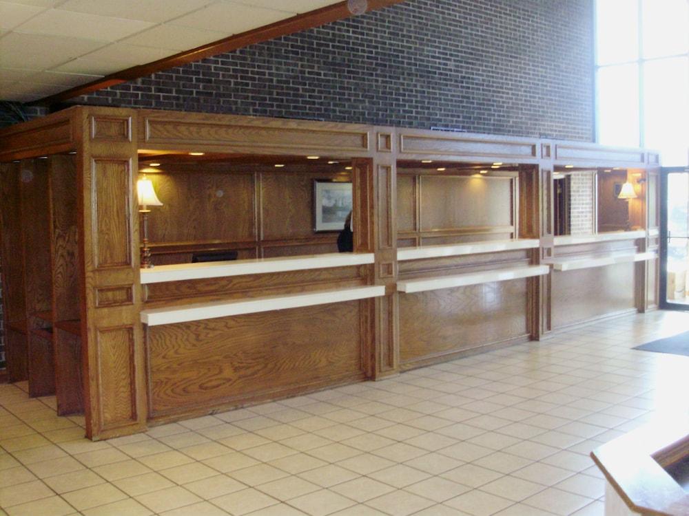 Trade Winds Central Inn Tulsa Exterior foto